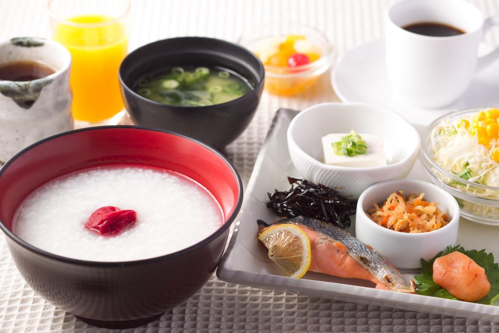 Dukes Hakata Hotel 3*