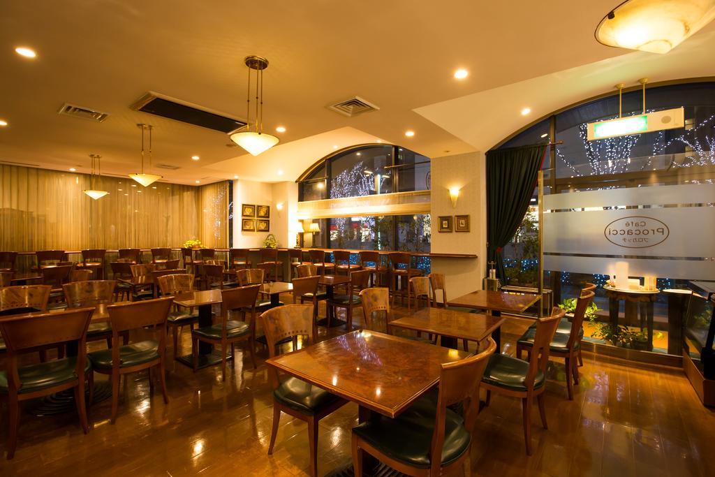 Dukes Hakata Hotel 3*